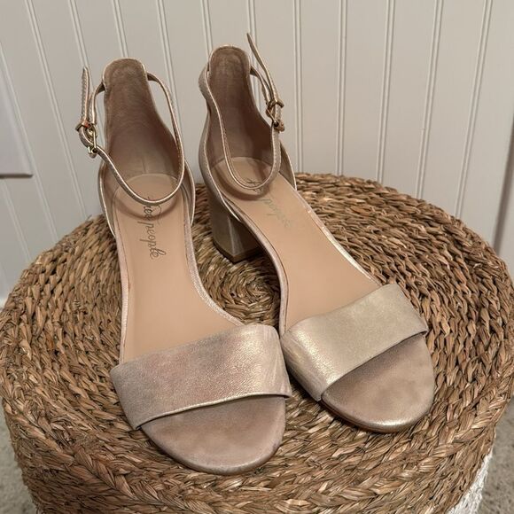 Free People Marigold Block Heel Cream/Goldish - 38 - Great Condition - Picture 1 of 9